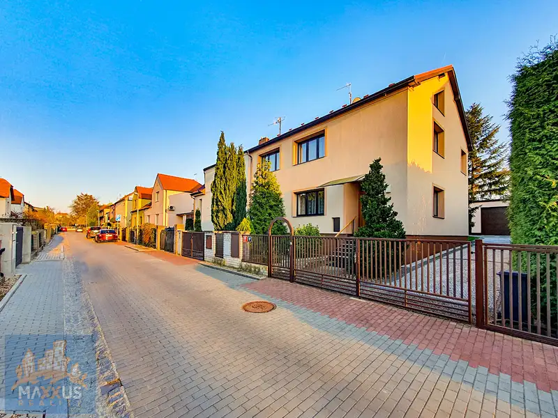 Pronájem rodinného domu 483 m², pozemek 483 m²